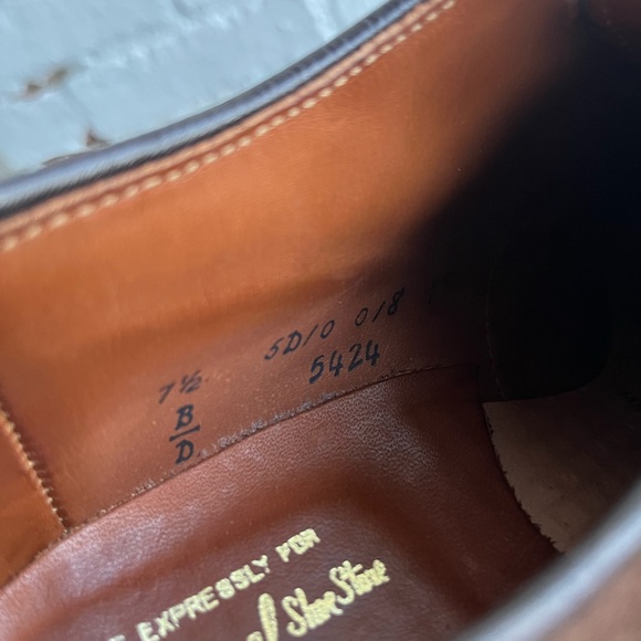 RARE Alden brown suede wingtip, modified last, size 7.5D - Picture 7 of 7